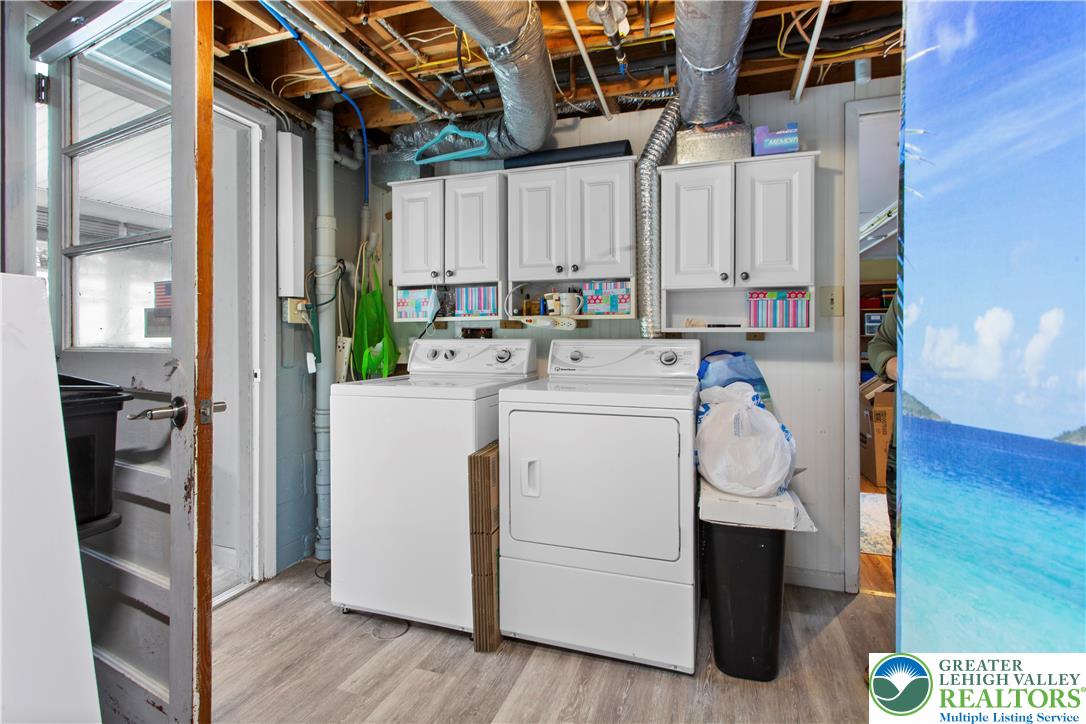 910 Gall Road Easton, PA 18040 - Photo 17 of 30 a utility room with dryer and washer