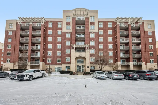 $374,900 | 8727 West Bryn Mawr Avenue, Unit 307, Chicago, IL 60631