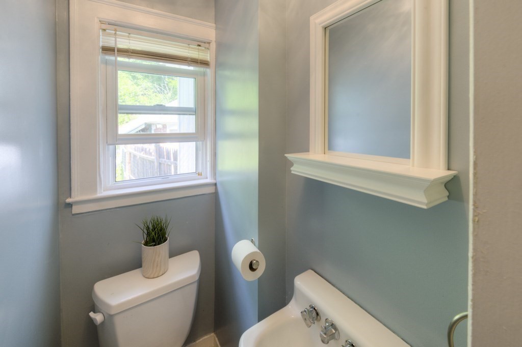 55 Coolidge Road Worcester, MA 01602 - Photo 16 of 38 Gallery Image 16