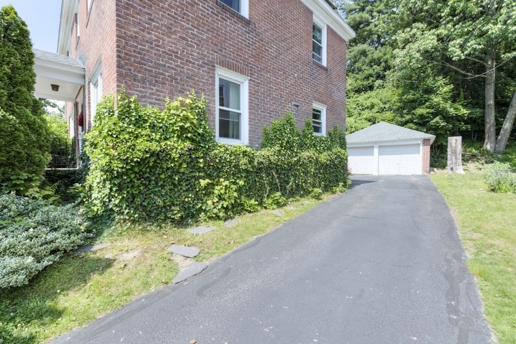 55 Coolidge Road Worcester, MA 01602 - Photo 31 of 38 Gallery Image 31