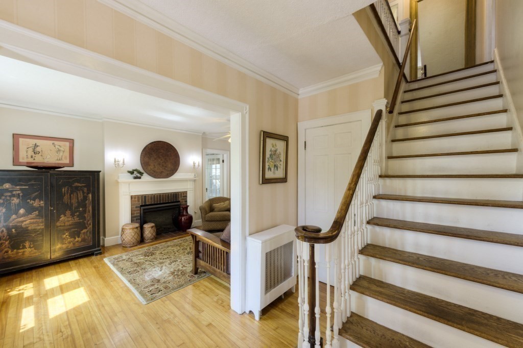 55 Coolidge Road Worcester, MA 01602 - Photo 4 of 38 Gallery Image 4