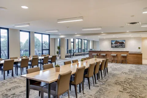 $595,000 | 1240 South 2nd Street, Unit 716, Minneapolis, MN 55415