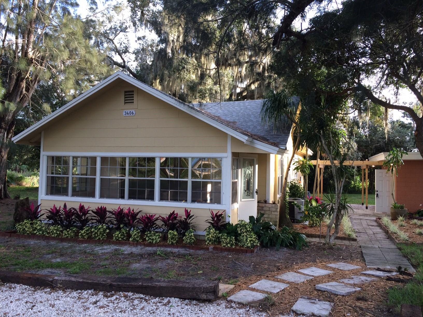 3406 South Jenkins Road Fort Pierce, FL 34981 - Photo 4 of 23 4