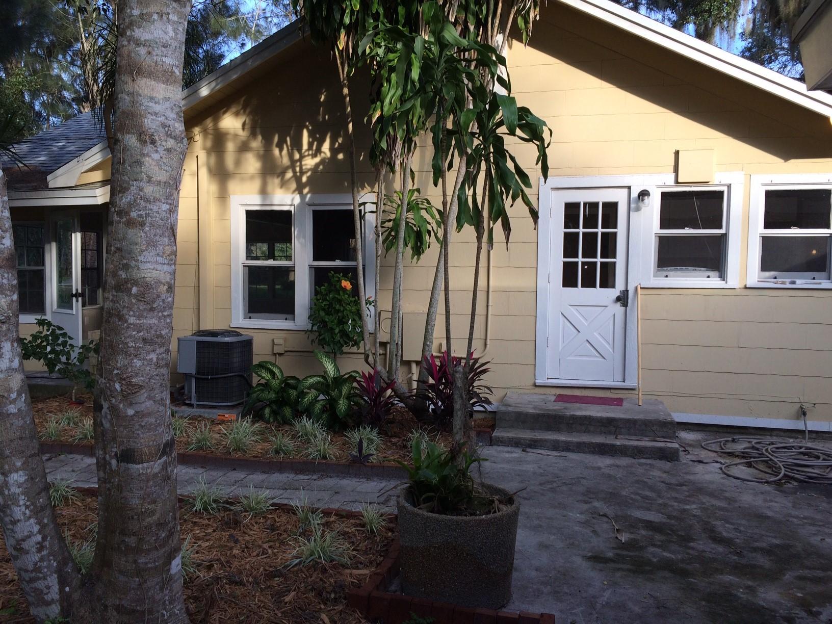 3406 South Jenkins Road Fort Pierce, FL 34981 - Photo 8 of 23 8