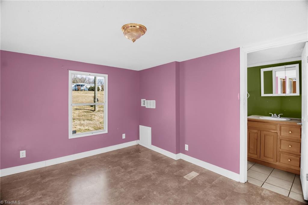 3859 Volunteer Road Pinnacle, NC 27043 - Photo 14 of 29