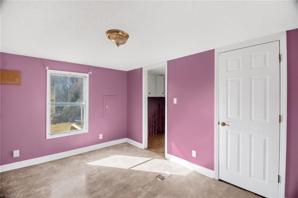 3859 Volunteer Road Pinnacle, NC 27043 - Photo 15 of 29