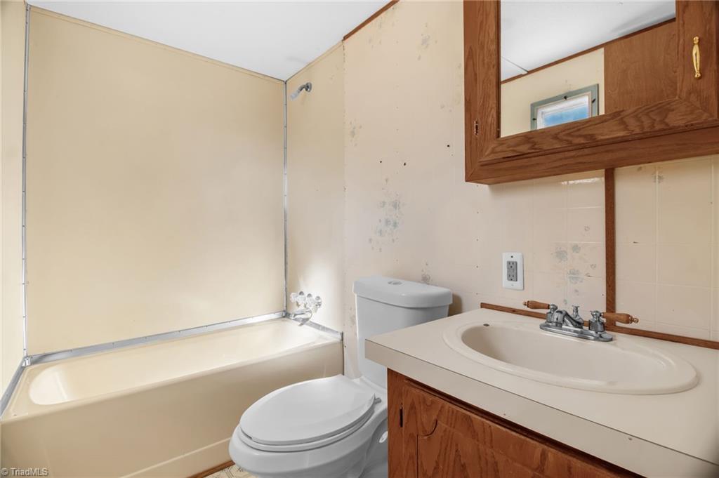 3859 Volunteer Road Pinnacle, NC 27043 - Photo 21 of 29