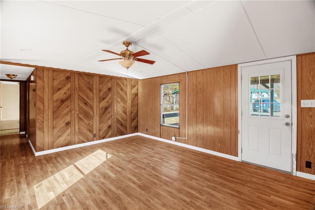 3859 Volunteer Road Pinnacle, NC 27043 - Photo 7 of 29