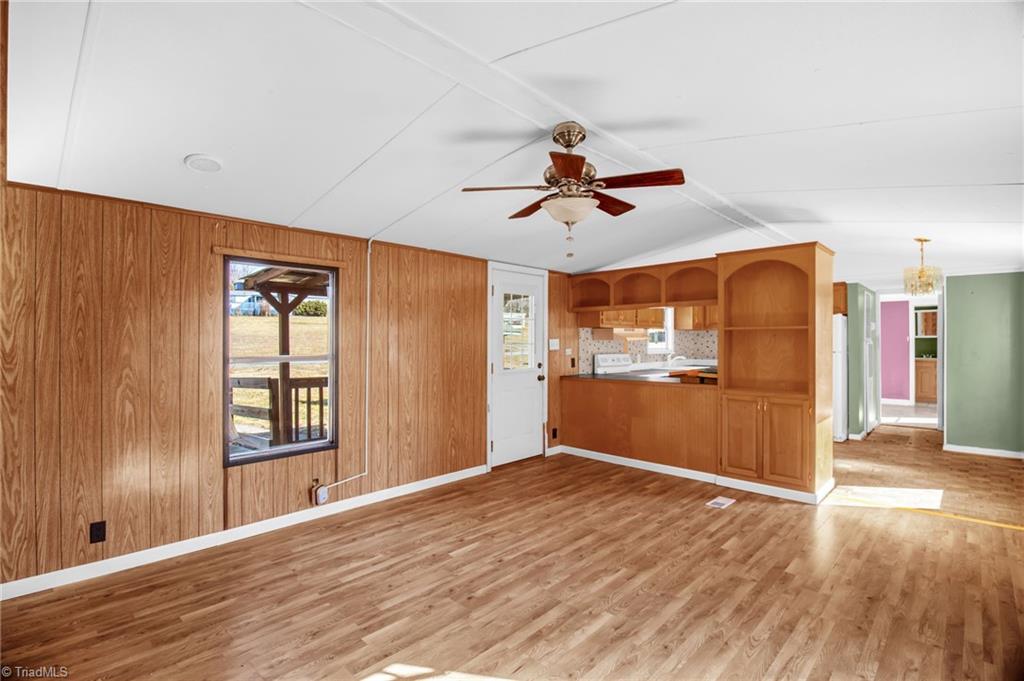 3859 Volunteer Road Pinnacle, NC 27043 - Photo 8 of 29