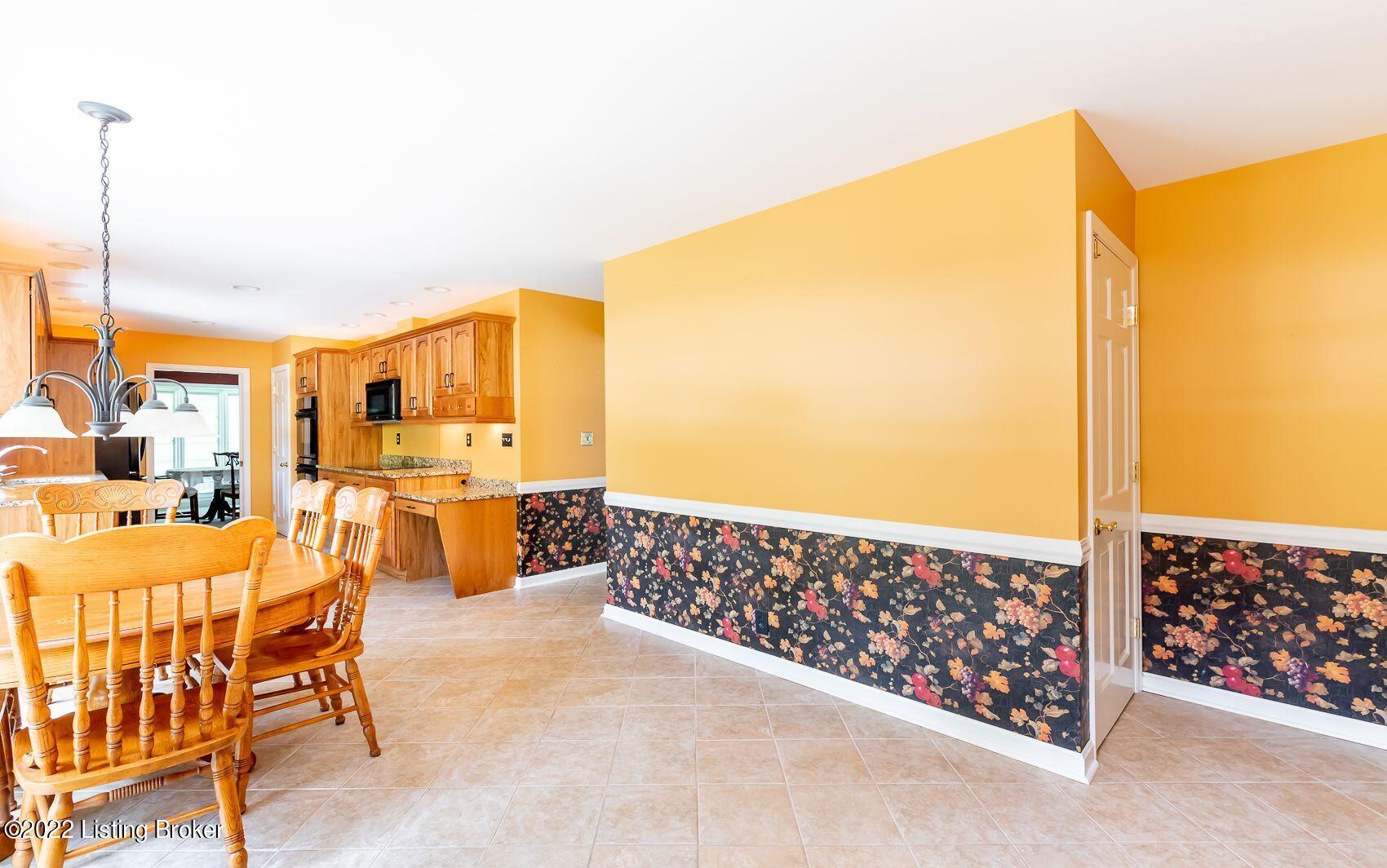 7608 Rockingham Road Prospect, KY 40059 - Photo 18 of 53 kitchen