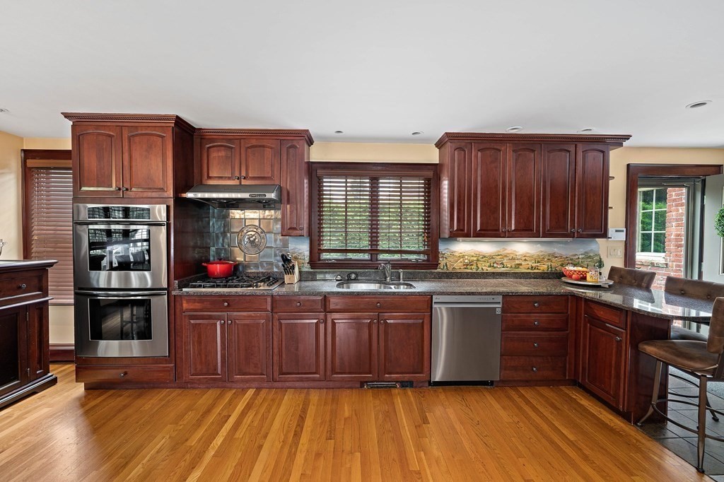 145 Hawthorn Road Braintree, MA 02184 - Photo 7 of 40 Gallery Image 7