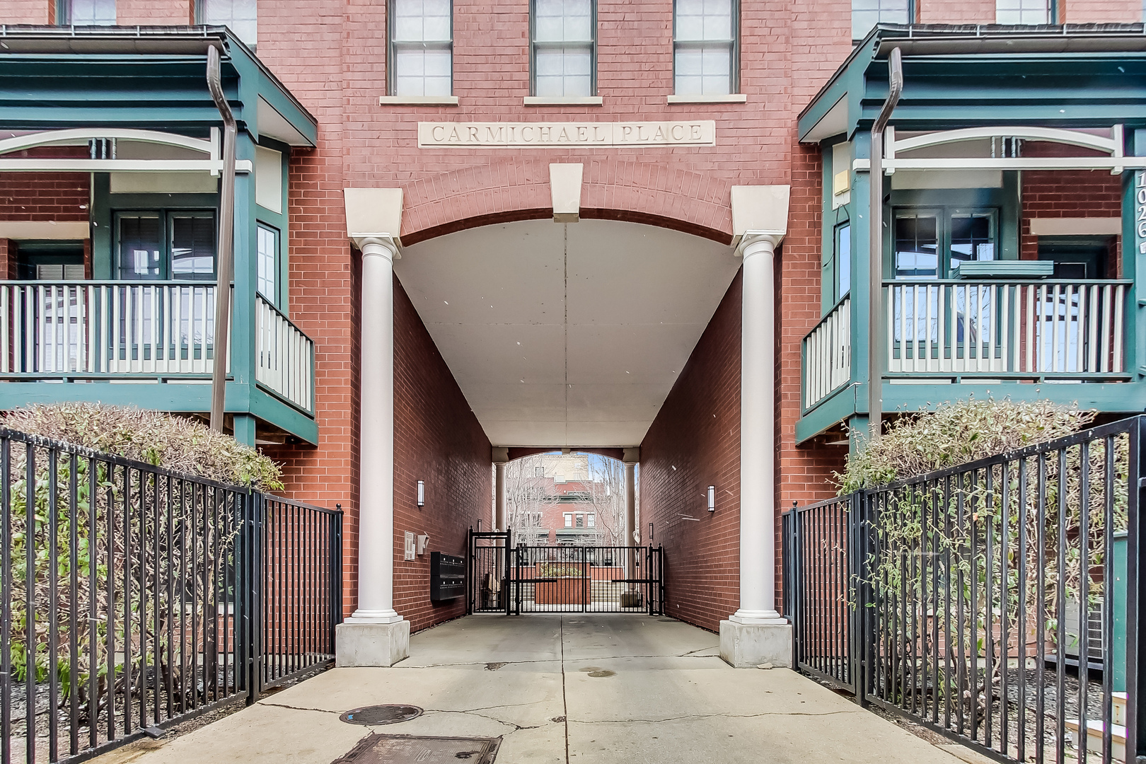 1036 West Monroe Street Chicago, IL 60607 - Photo 22 of 24 a view of a house with a small deck