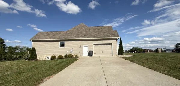 $525,000 | 702 Parker Lane, Lafayette, TN 37083