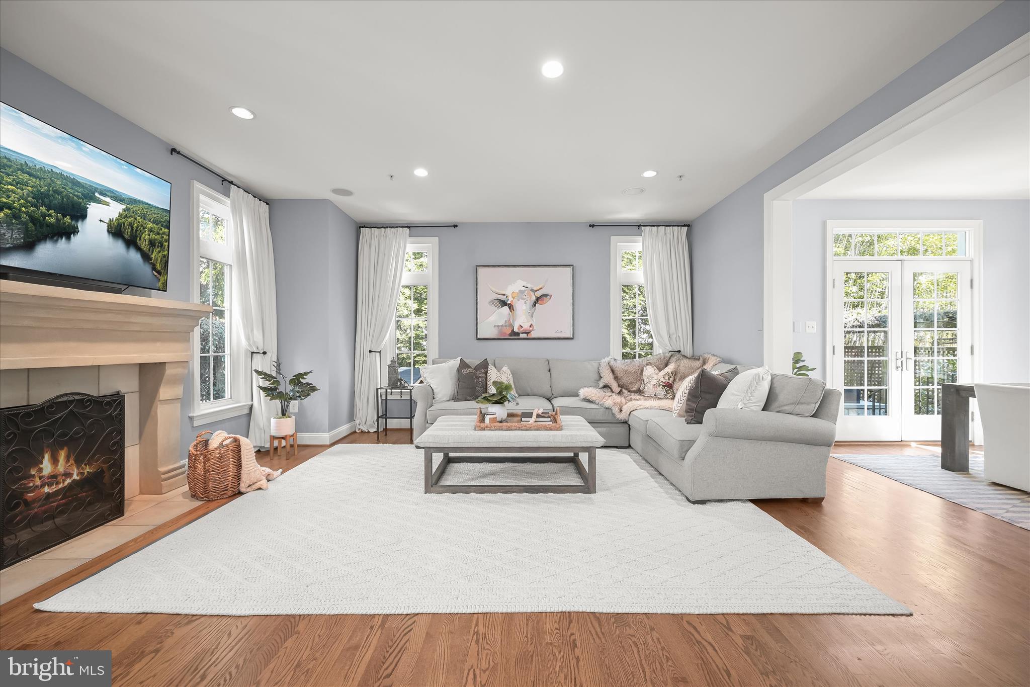 6700 Fairfax Road Chevy Chase, MD 20815 - Photo 22 of 64 Tons of Space to Spread Out