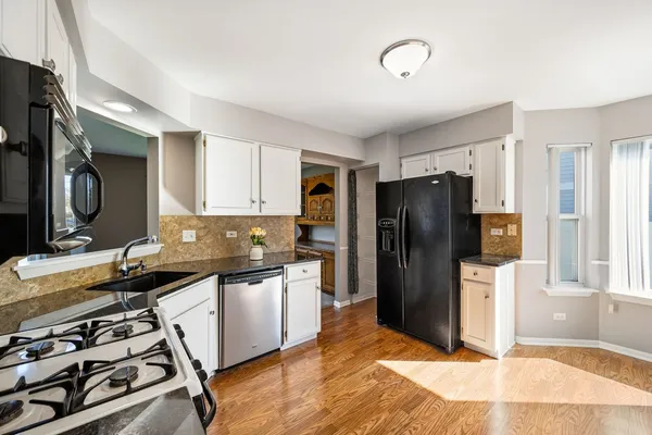 $399,900 | 5 Longview Court, South Elgin, IL 60177