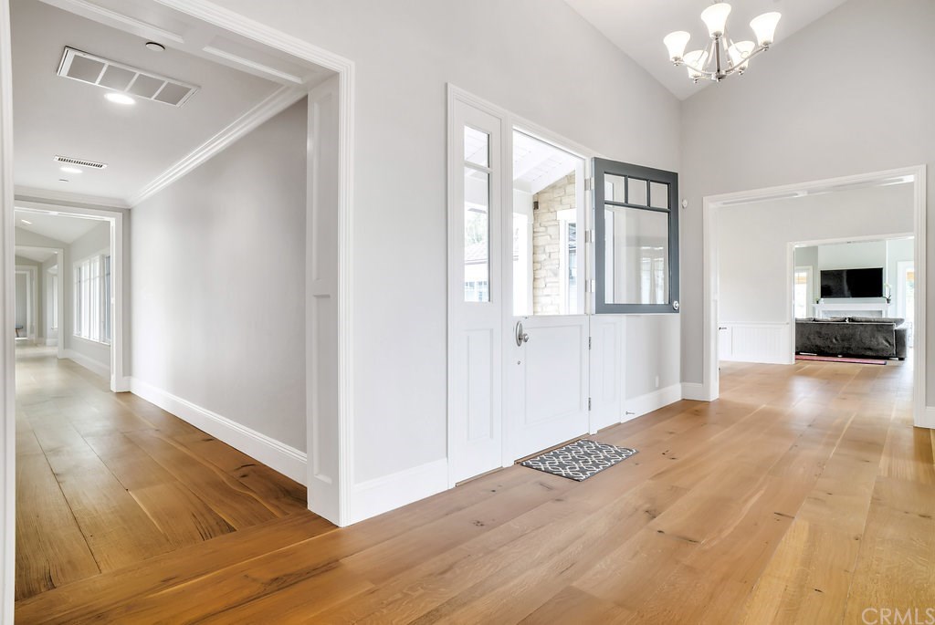 2 Middleridge Lane South Rolling Hills, CA 90274 - Photo 2 of 25