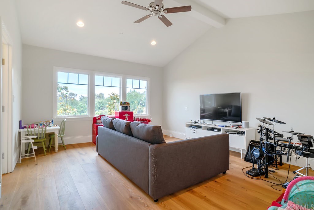 2 Middleridge Lane South Rolling Hills, CA 90274 - Photo 15 of 25