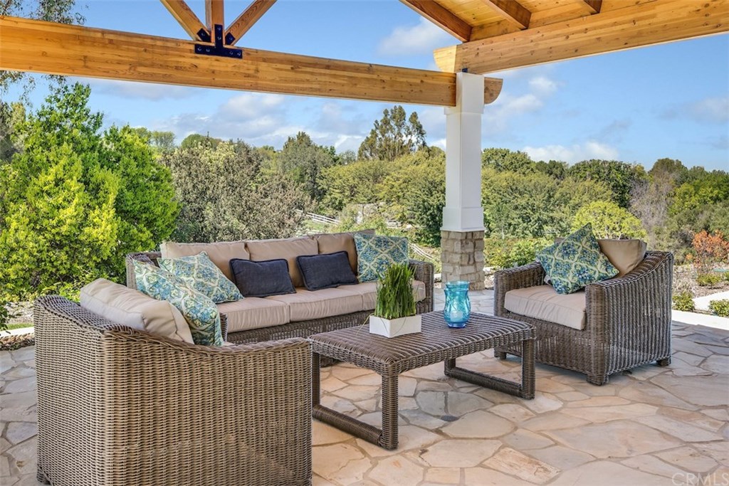 2 Middleridge Lane South Rolling Hills, CA 90274 - Photo 19 of 25