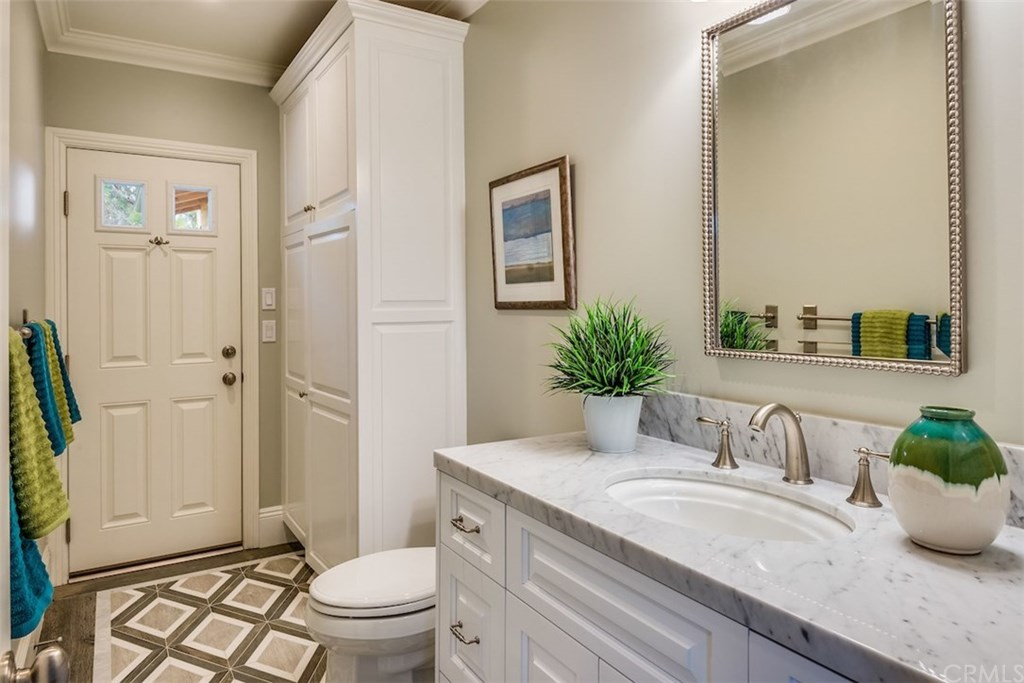 2 Middleridge Lane South Rolling Hills, CA 90274 - Photo 20 of 25