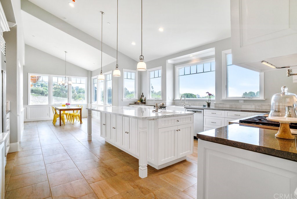 2 Middleridge Lane South Rolling Hills, CA 90274 - Photo 3 of 25