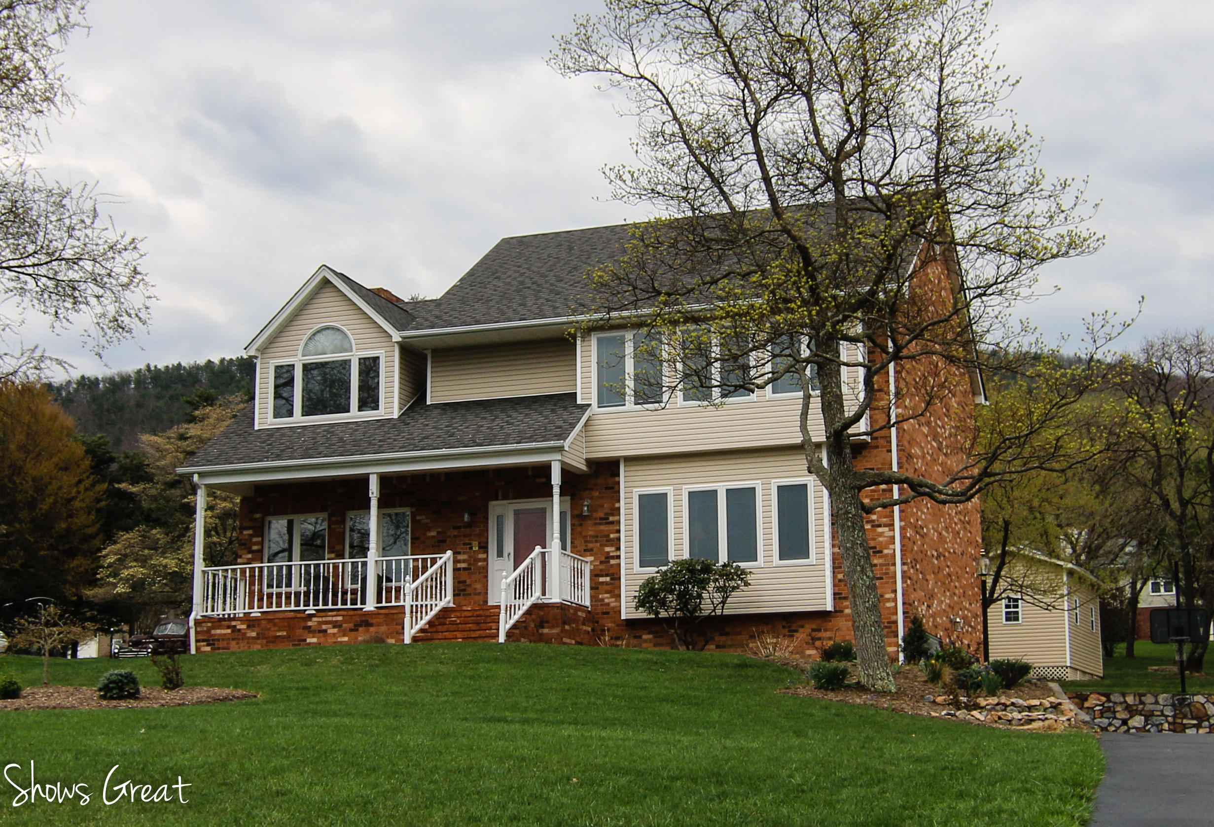 252 Winesap Road Roanoke, VA 24019 - Photo 1 of 52 Front