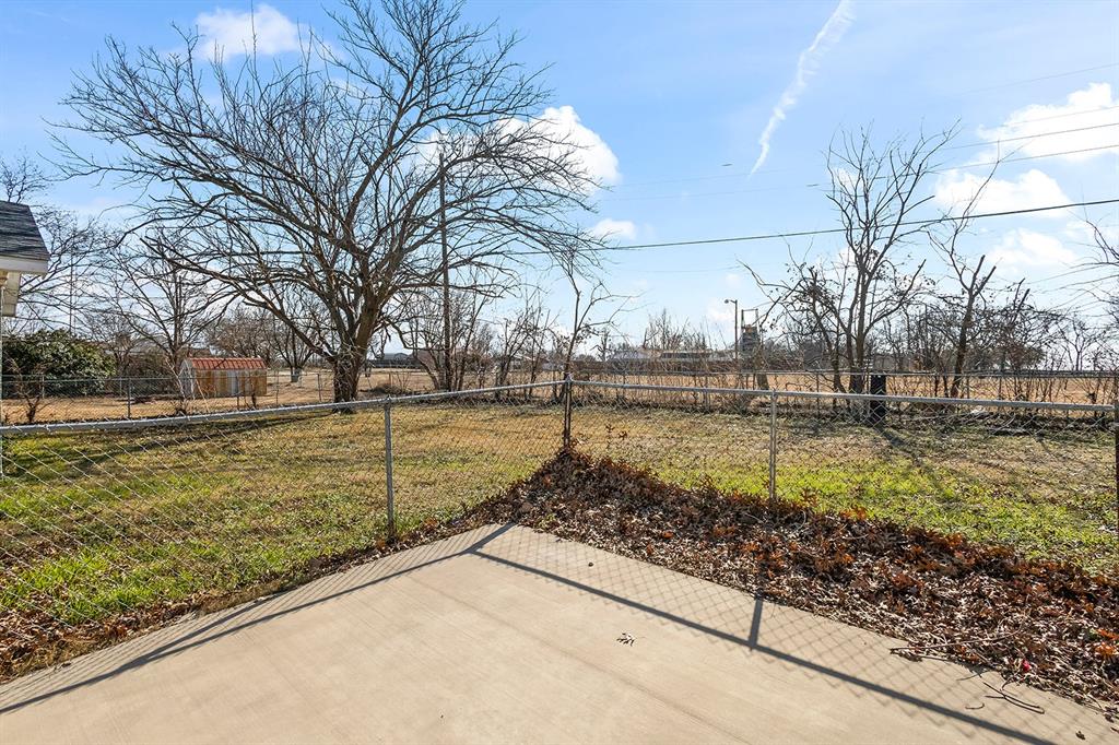 1135 Reed Circle Howe, TX 75459 - Photo 25 of 28 a view of outdoor space with deck