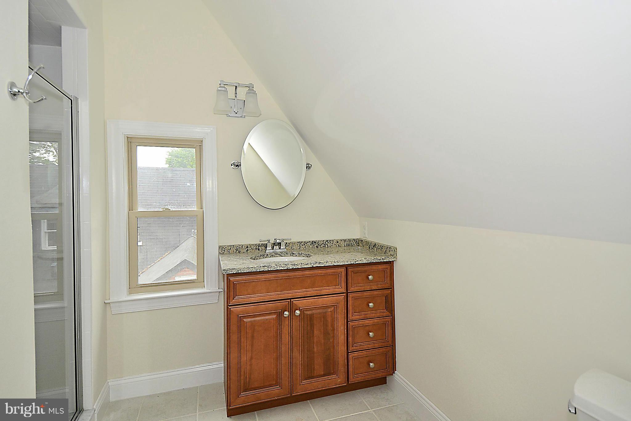 1709 Forest Glen Road Silver Spring, MD 20910 - Photo 13 of 27 Bath (Master 1)