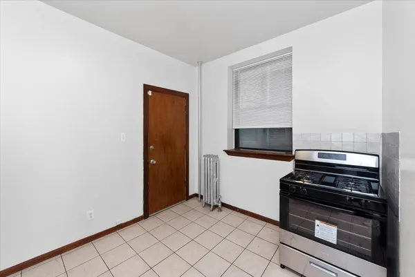 $1,395 | 6216 South Dorchester Avenue, Unit 4W, Chicago, IL 60637