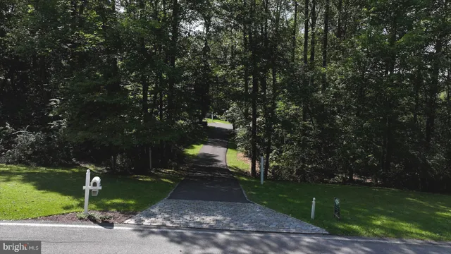 $799,000 | 1108 South Barbara Drive, Alburtis, PA 18011