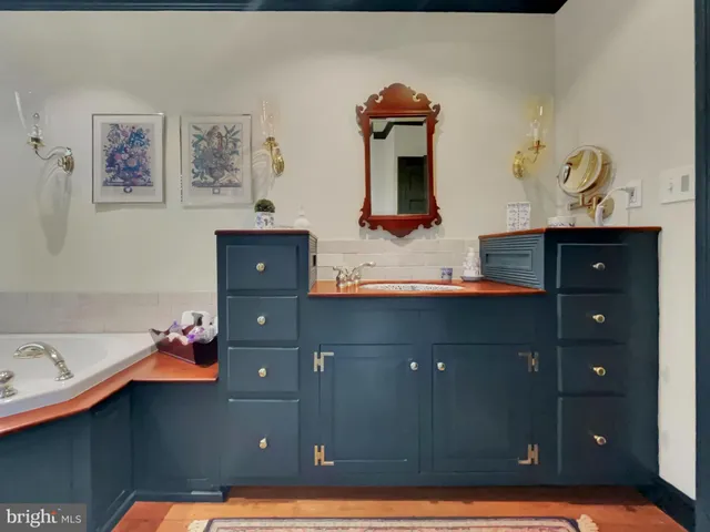 $799,000 | 1108 South Barbara Drive, Alburtis, PA 18011