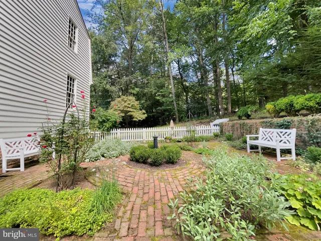 $799,000 | 1108 South Barbara Drive, Alburtis, PA 18011