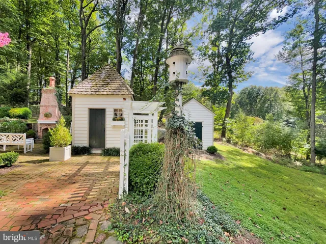 $799,000 | 1108 South Barbara Drive, Alburtis, PA 18011