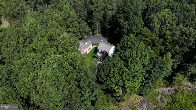 $799,000 | 1108 South Barbara Drive, Alburtis, PA 18011