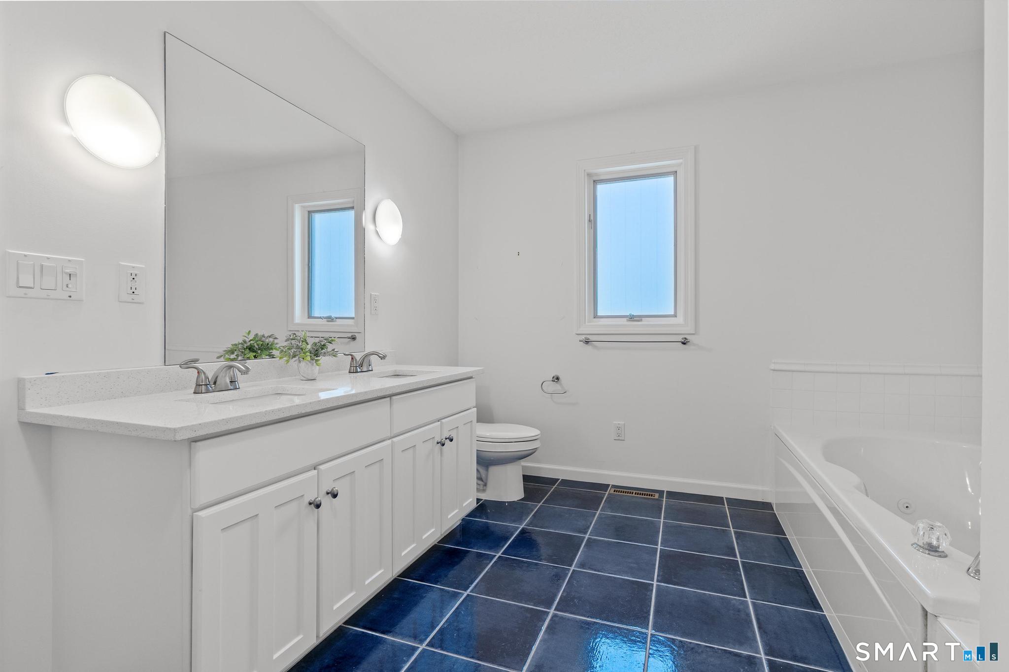 68 Deep Brook Harbor, Unit 68 Suffield, CT 06078 - Photo 28 of 40 Primary full bathroom.