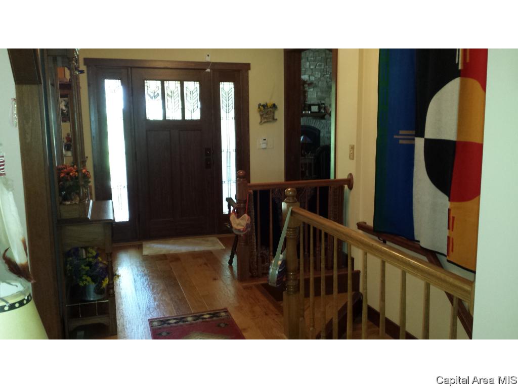 6811 Rentshler Road Rochester, IL 62563 - Photo 3 of 18 Gallery Image 3