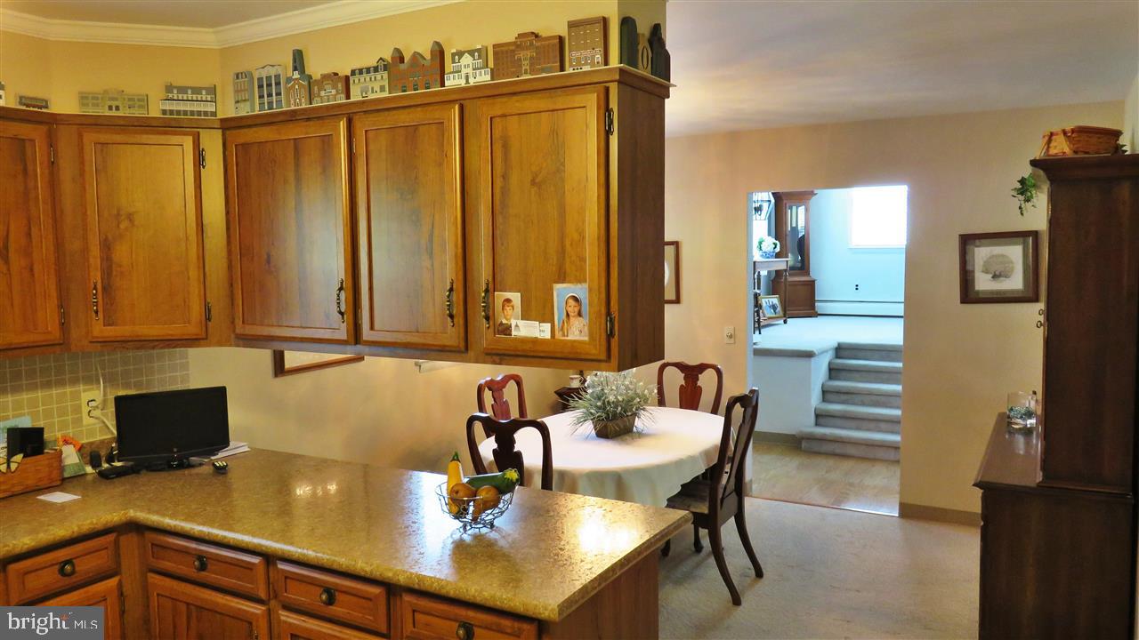 1260 Toann Road York, PA 17403 - Photo 6 of 24 Gallery Image 6