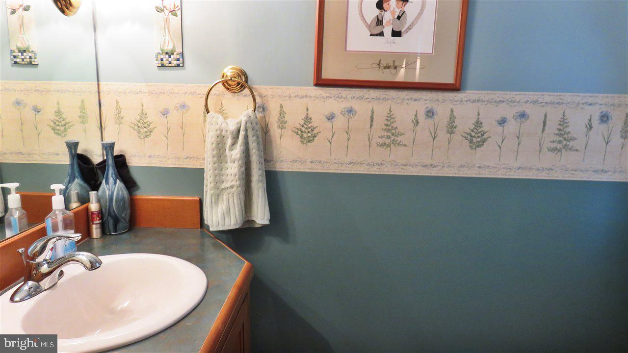 1260 Toann Road York, PA 17403 - Photo 9 of 24 Gallery Image 9