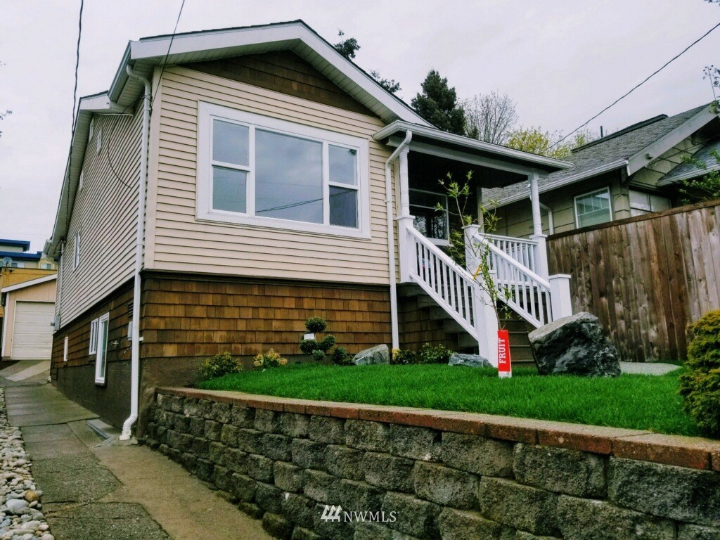 516 North 84th Street Seattle, WA 98103 - Photo 2 of 25