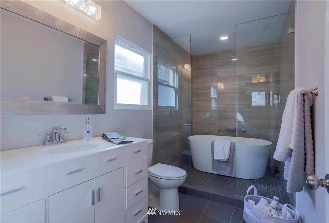 516 North 84th Street Seattle, WA 98103 - Photo 13 of 25