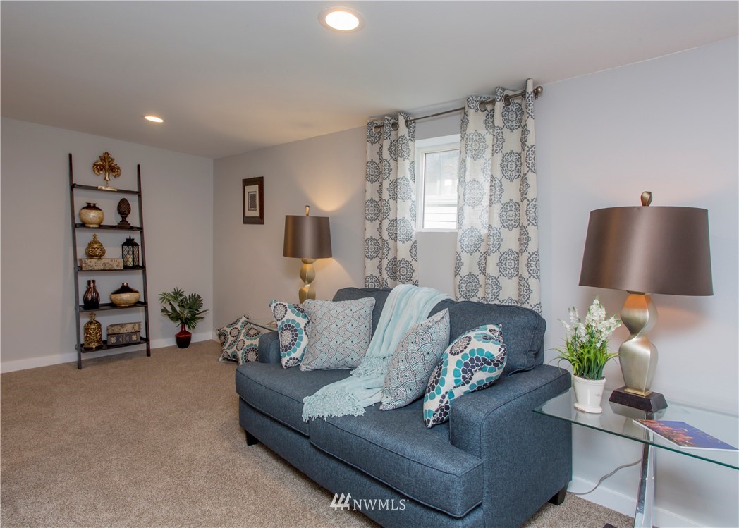 516 North 84th Street Seattle, WA 98103 - Photo 15 of 25