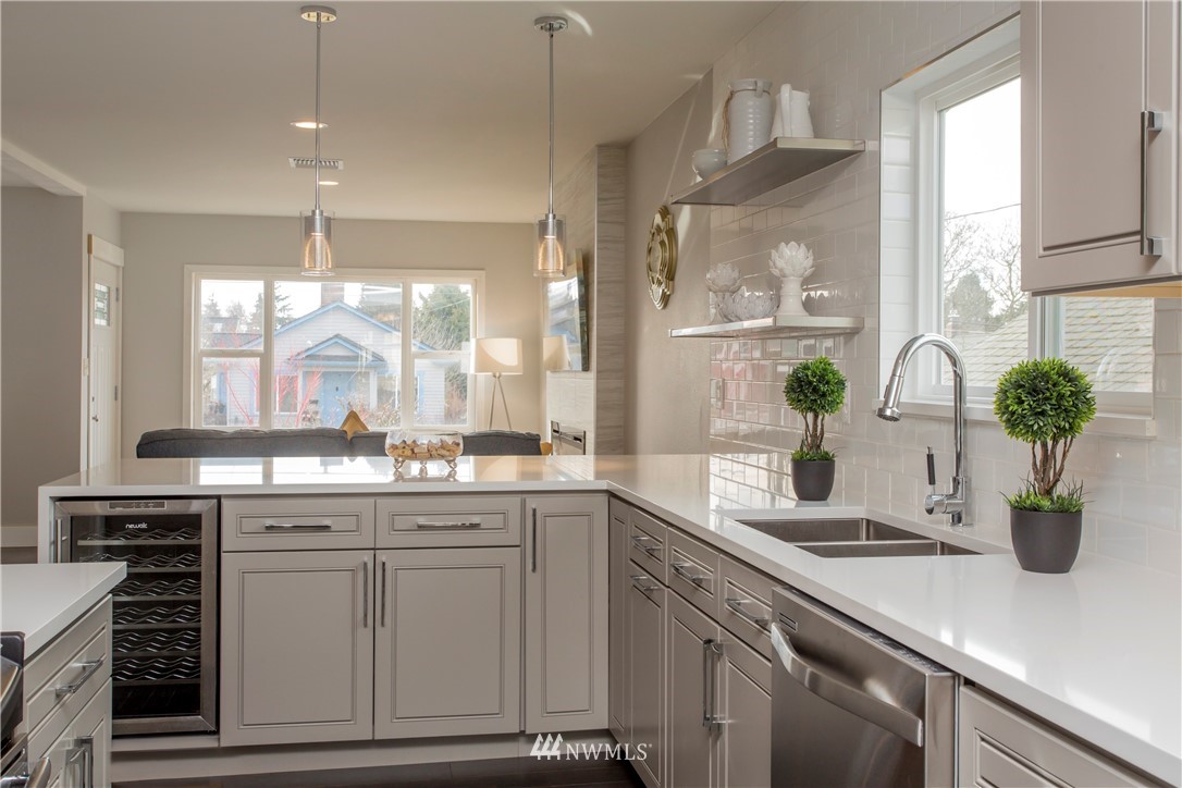 516 North 84th Street Seattle, WA 98103 - Photo 8 of 25