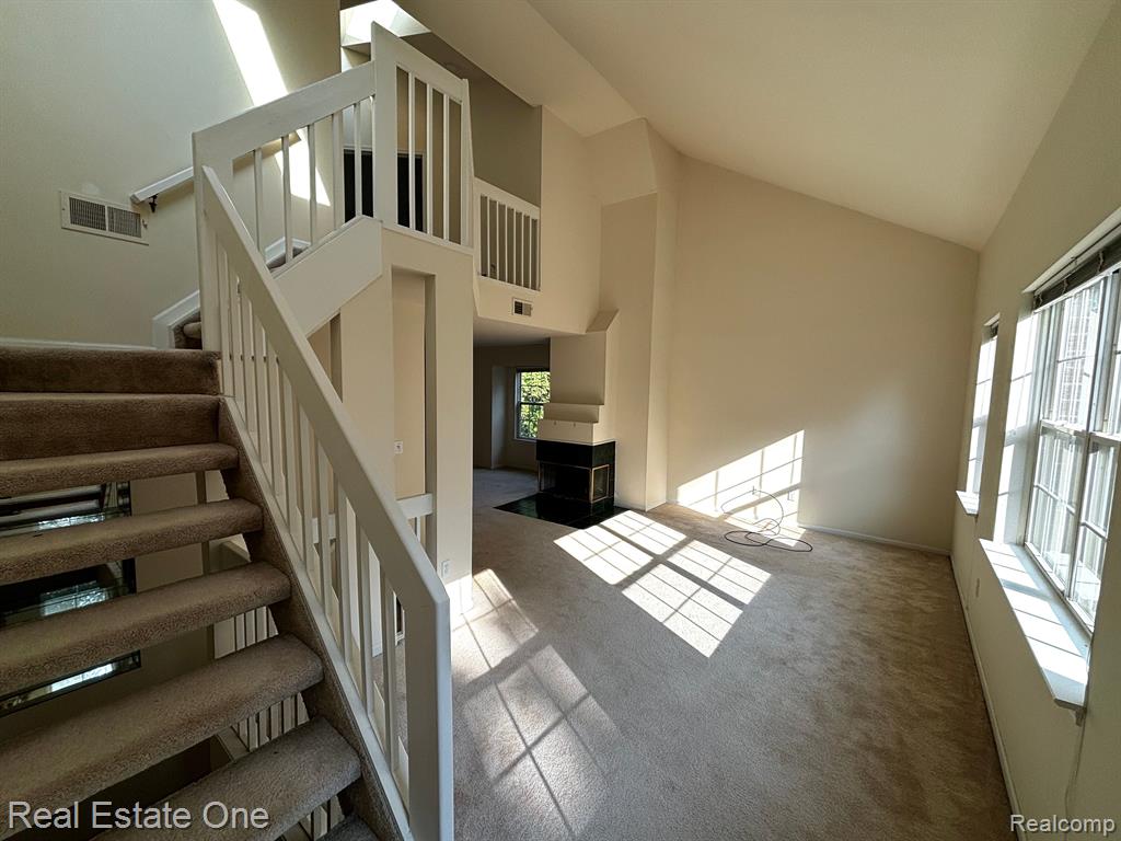 1423 Chesapeake Road, Unit 54 Royal Oak, MI 48067 - Photo 24 of 35