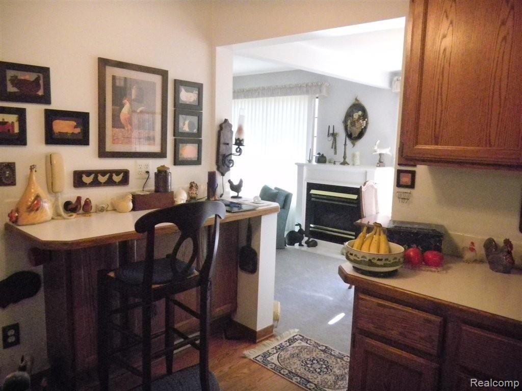1858 Allenway Court, Unit 70 Rochester, MI 48309 - Photo 2 of 25 Kirchen