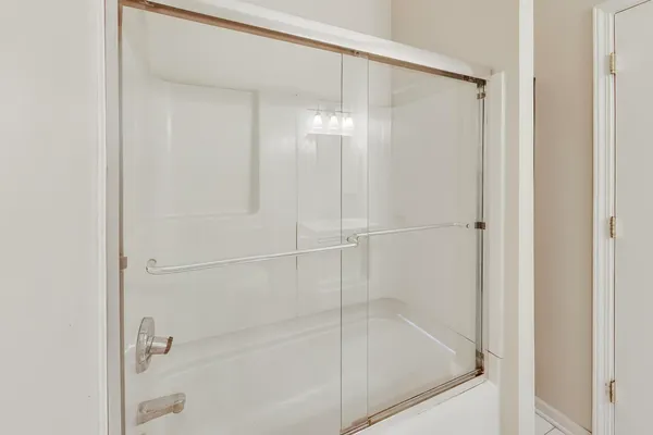 $2,750 | 1481 West Irving Park Road, Unit 2B, Chicago, IL 60613