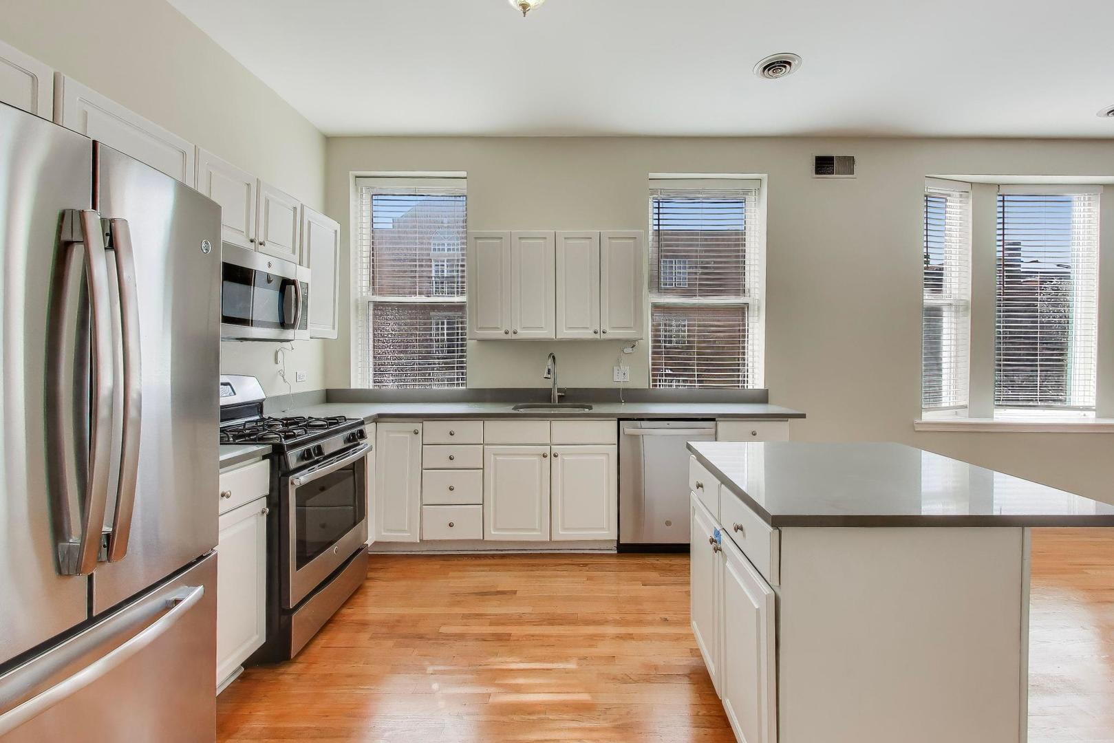 1481 West Irving Park Road, Unit 2B Chicago, IL 60613 - Photo 7 of 23