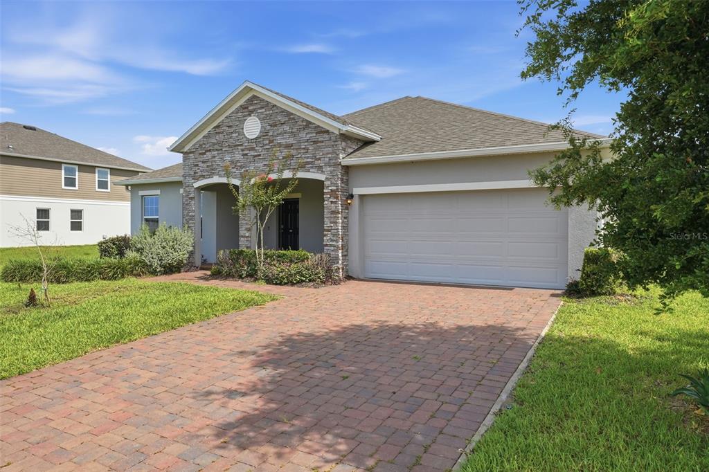 2524 Carriage Pointe Loop Apopka, FL 32712 - Photo 2 of 50