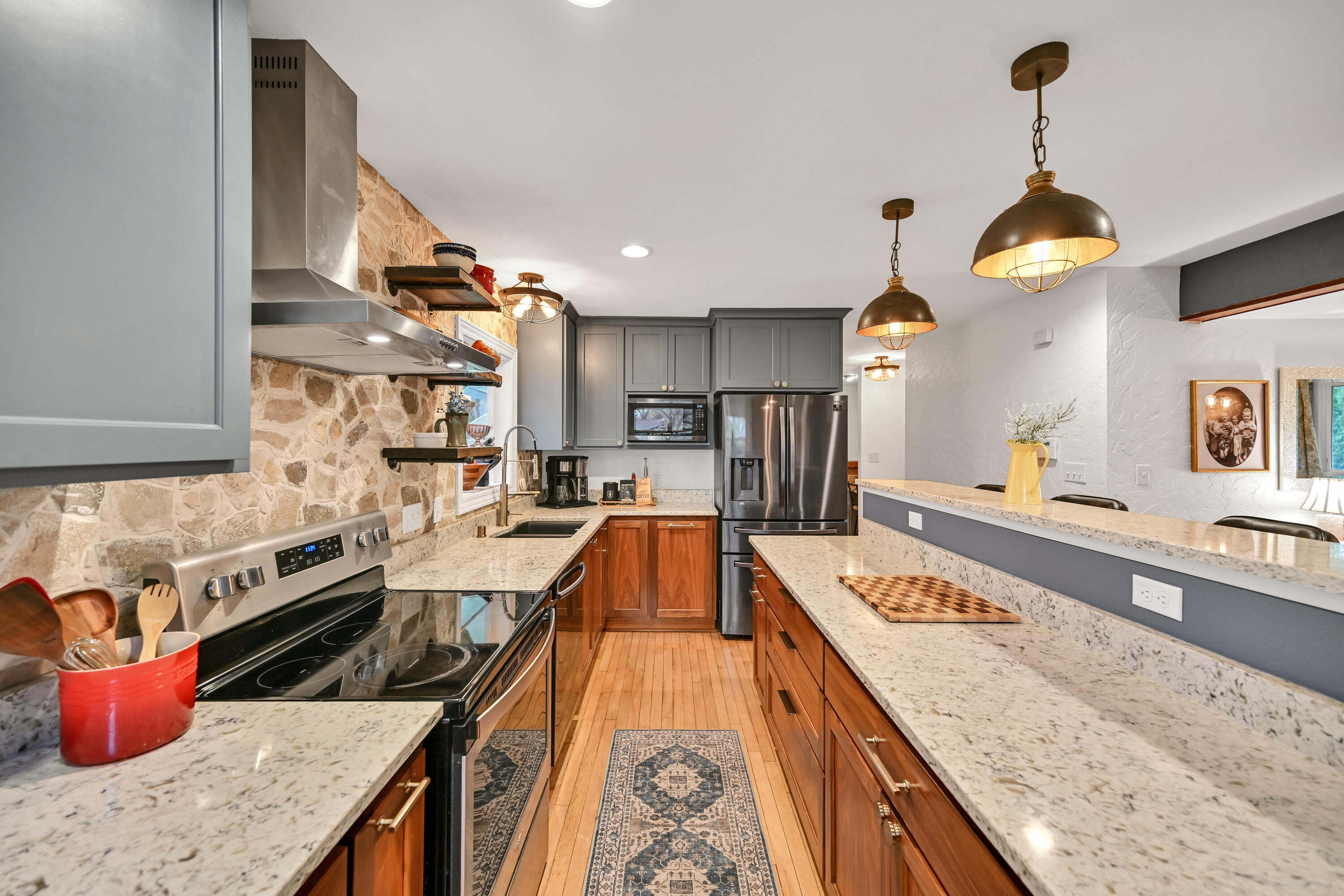 2500 West Hemlock Road Glendale, WI 53209 - Photo 6 of 46 Kitchen