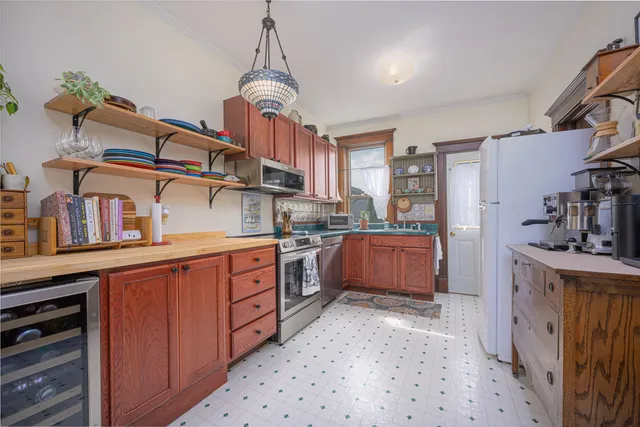 $248,000 | 115 North Bench Street, Galena, IL 61036