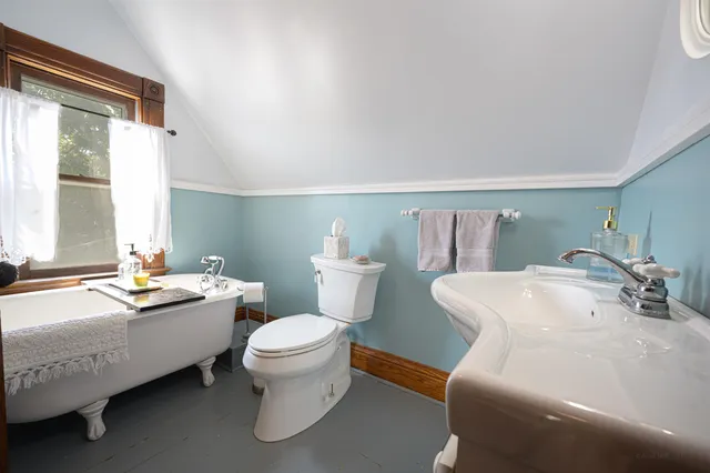 $248,000 | 115 North Bench Street, Galena, IL 61036