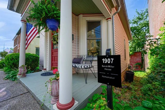 $248,000 | 115 North Bench Street, Galena, IL 61036